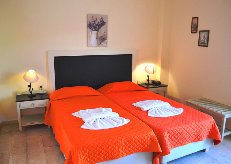 Amnissos Hotel Pigianos Kampos  ภายนอก รูปภาพ