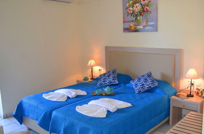 Amnissos Hotel Pigianos Kampos  ภายนอก รูปภาพ