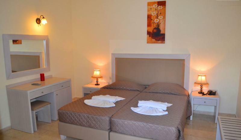 Amnissos Hotel Pigianos Kampos  ภายนอก รูปภาพ